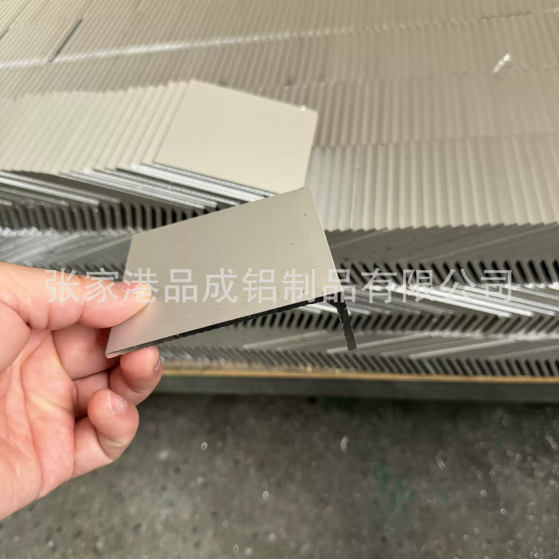 L型铝合金角铝连接件固定件护角包边型材加工冲压打孔CNC图纸生产