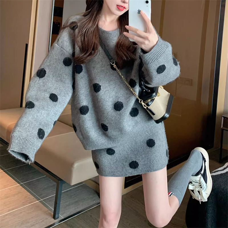Designed Knitted Knitwear, Autumn and Winter New Polka Dot Suit, Fresh and Age-Reducing Niche Pullover Knitwear and Skirt Two-Piece Set