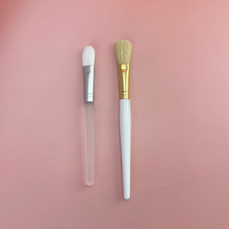Factory direct wooden handle mask brush bristle frosted transparent plastic handle foundation brush wholesale