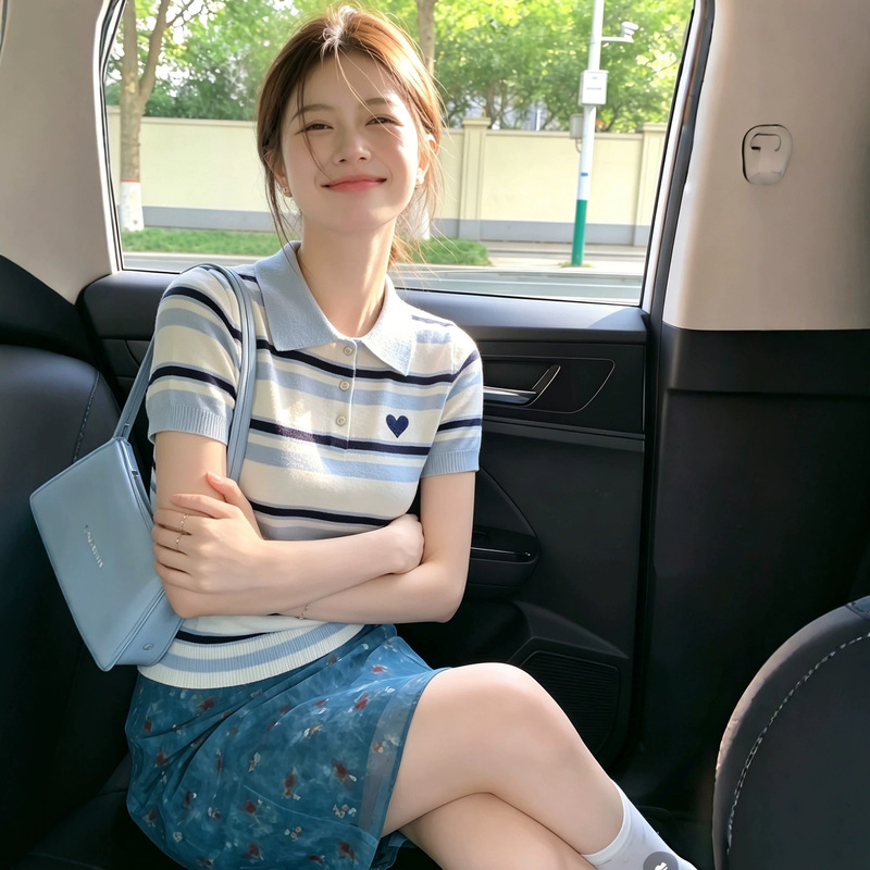 Contrast Color Striped Knitted Polo Collar Short-Sleeved T-Shirt for Women 2026 Summer Design French Style Top 11964