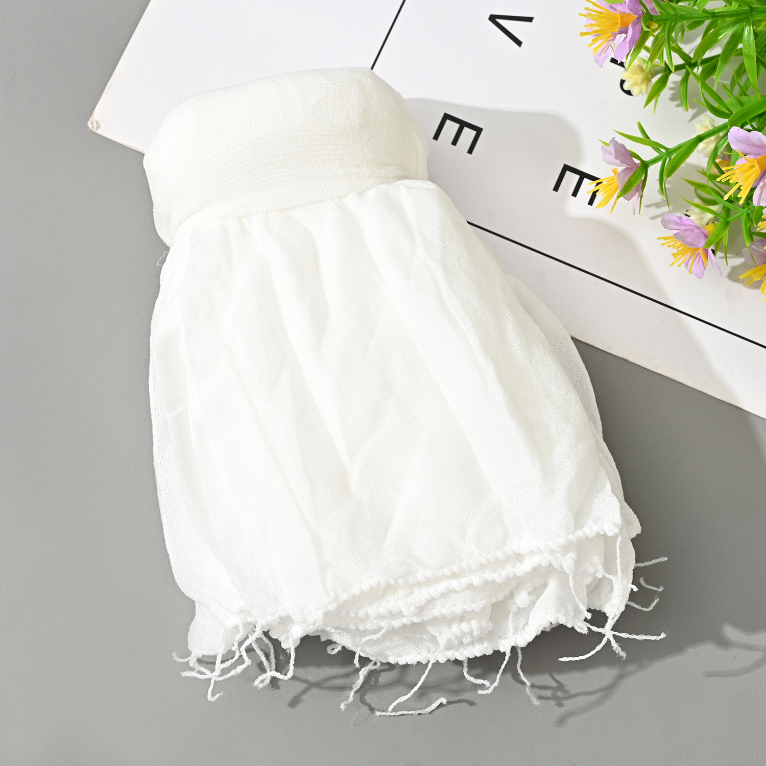 Плоские белые носки