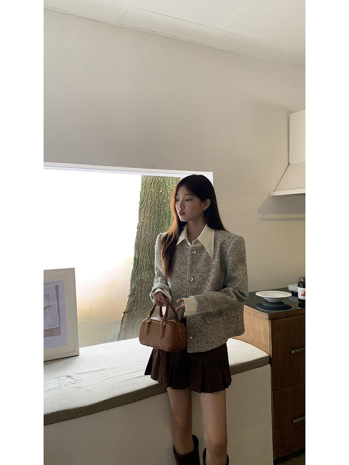 Áo khoác nữ dáng ngắn kiểu sang trọng, tay dài, cổ polo, chất liệu polyester — Hoa màu xám