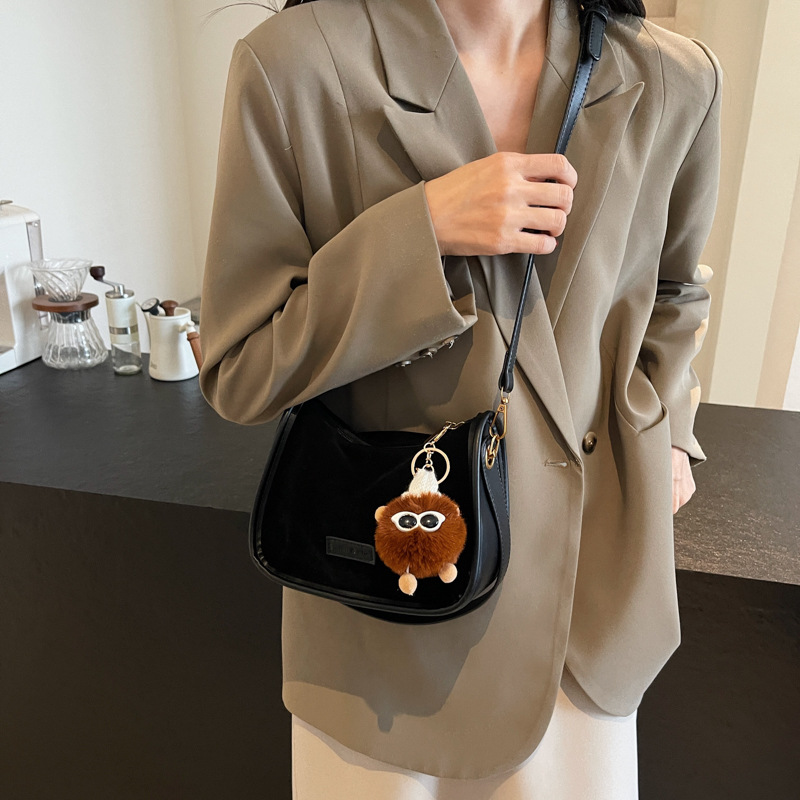 Otoño y invierno explosivo bolso de terciopelo de seda para mujeres 2024 nueva moda ocio bolso cuadrado textura versátil bolso de mochila