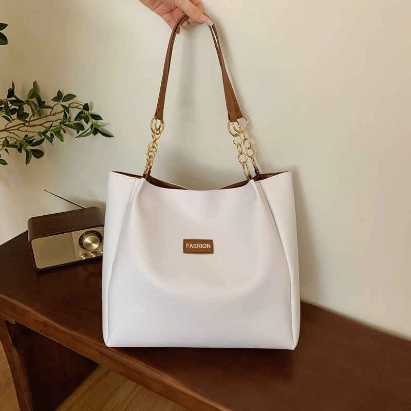 Marrón sin colgante