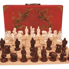 跨境热卖仿古中国象棋PU皮革棋盘西安兵马俑棋子人物造型亲子礼品
