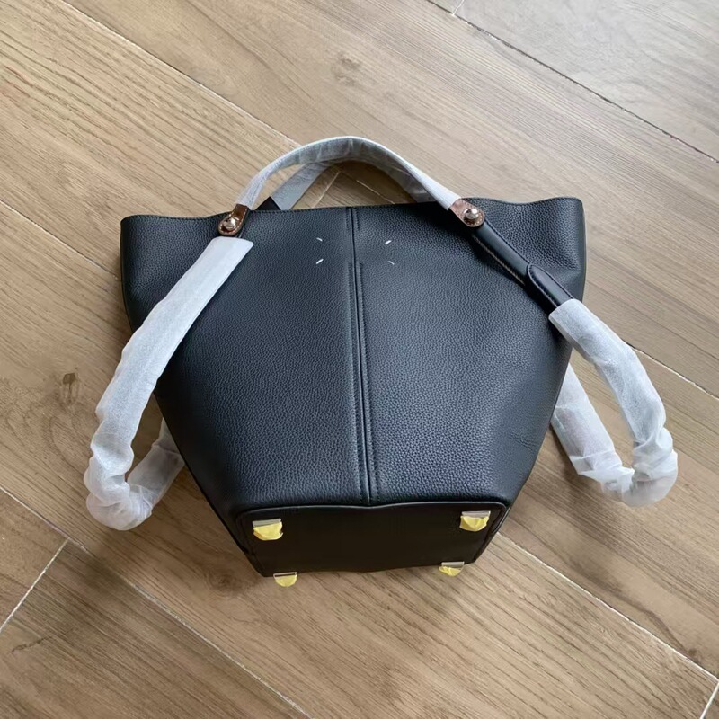 Margiela Margiela Mm6 Women's Genuine Leather Large Capacity Shoulder Crossbody Handbag Bucket Bag Tote Bag