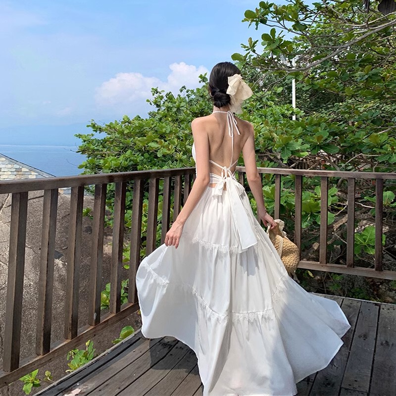 Beautiful Sanya Seaside Photo Shoot, Summer Niche Sweet Backless Halterneck Dress, Feminine Resort Style Beach Dress Beautiful Sanya Seaside Photo Shoot, Summer Niche Sweet Backless Halterneck Dress, Feminine Resort Style Beach Dress