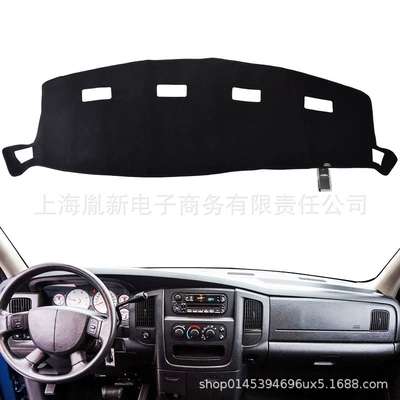 Günəş əleyhinə siperlik Dodge Ram Black Dashboard