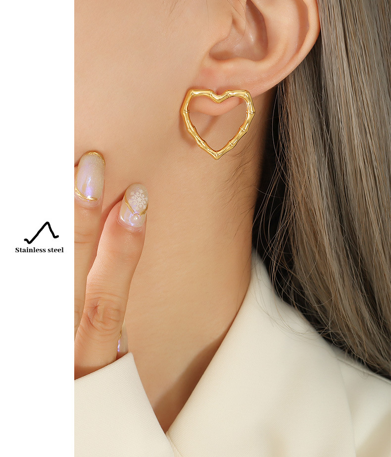 Elegant Heart Shape Titanium Steel Plating Ear Studs 1 Pair