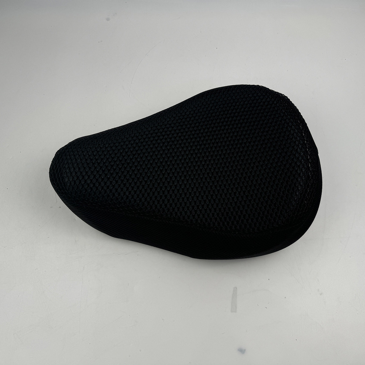 Suitable for Honda Super Cub C125 modified front seat cushion with heat-insulating mesh cover, breathable seat cover, black, direct fit
