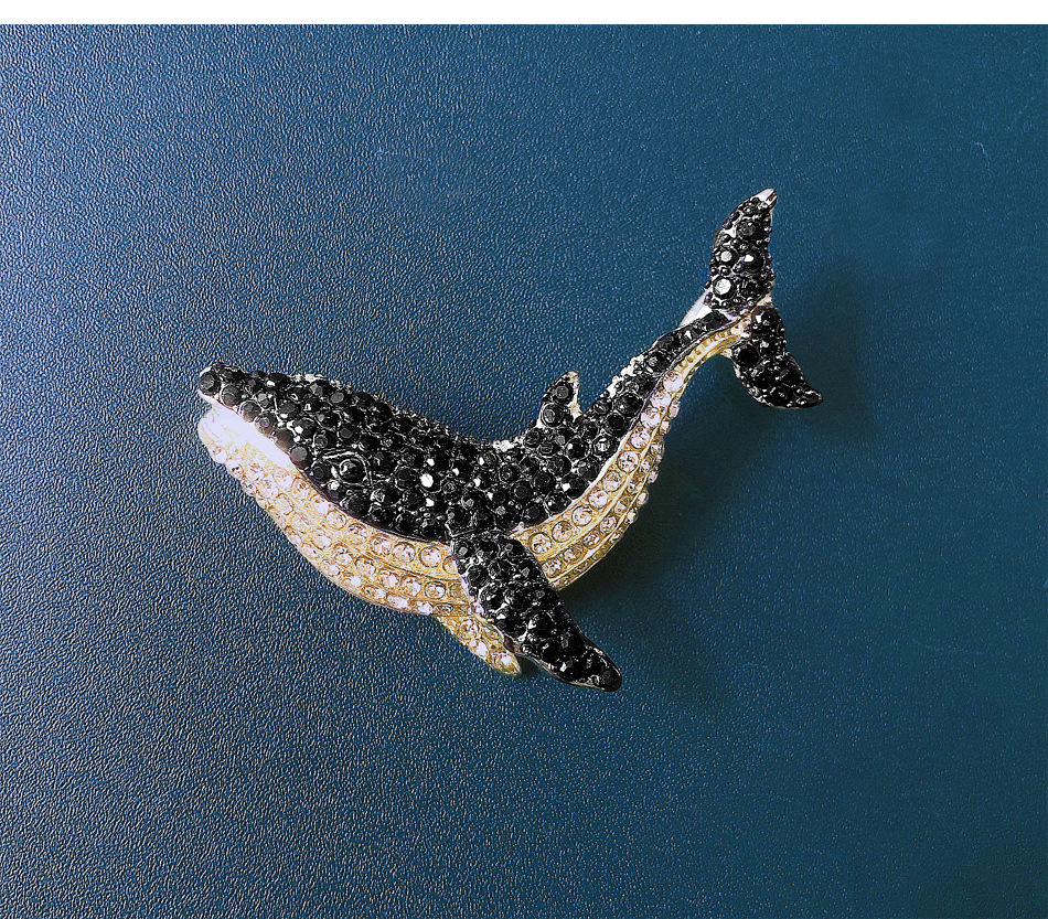 Brooches Classification Shiny Pin Whale Alloy Inlay Rhinestones Unisex Brooches