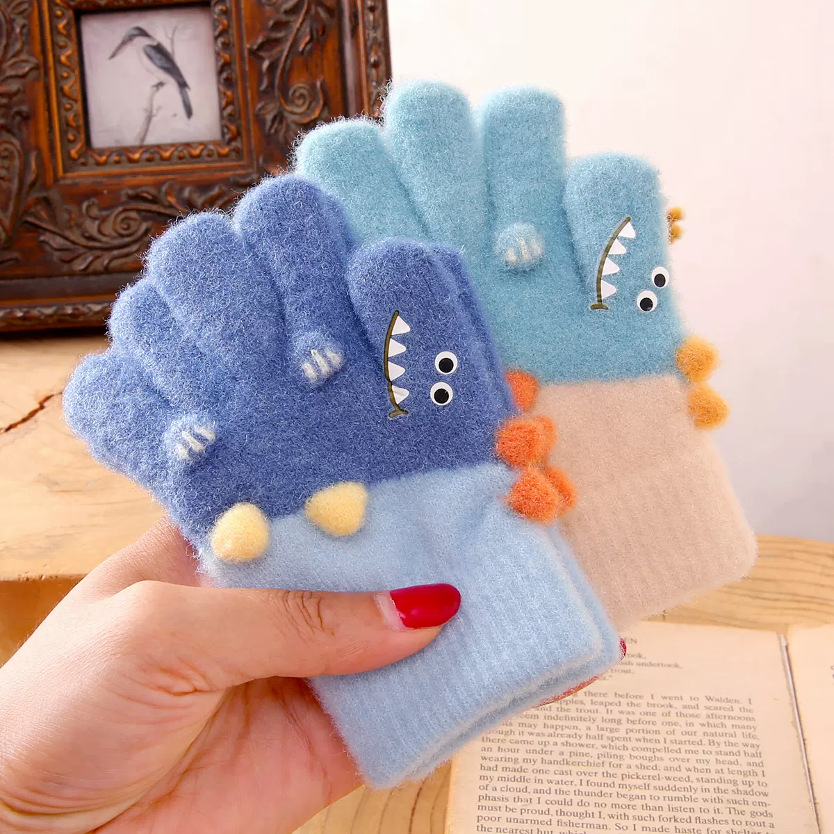 儿童五指保暖手套冬天女5-6岁男童宝宝分指可爱恐龙婴儿手套批发