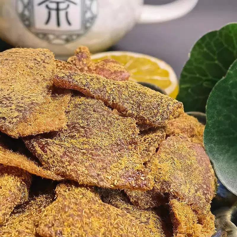 Licorice-Flavored Aged Chenpi (Citrus reticulata) — Cantonese Preserved Peel, Sweet-Salty 250g in use