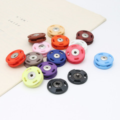 Dark-toned nylon colorful coat, woolen press studs, windbreaker buttons, cotton-padded jacket, double-faced woolen snap buttons, black clasps, and mother-of-pearl buttons