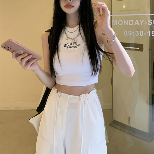 Sexy short I-shaped black embroidered vest inside, slimming for summer hot girls, slim-fitting outer wear, sleeveless suspenders for women