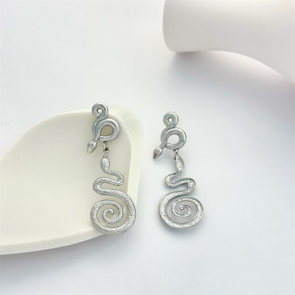 1 Pair Snake Classic Style 304 Stainless Steel Drop Earrings display picture 7