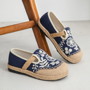 DX80 New 2025 Monochrome Casual Slip-on Women's Shoes Different Original Craft Embroidered Shallow Mouth Single Shoes
