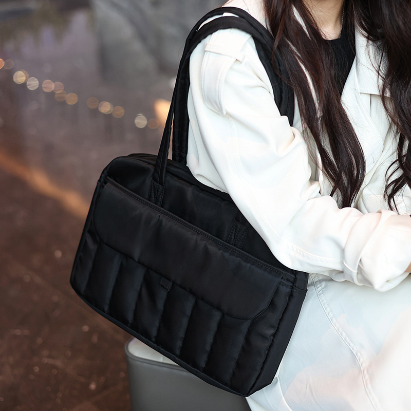 New Wholesale Large Capacity Laptop Shoulder Bag 13.3inch Waterproof Shockproof 14inch Laptop Bag 16inch Women