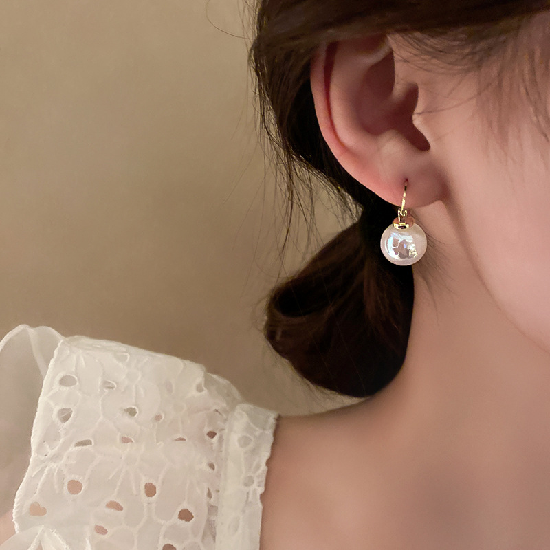 1 Pair Retro Fish Tail Alloy Inlay Artificial Pearls Rhinestones Women's Earrings display picture 7