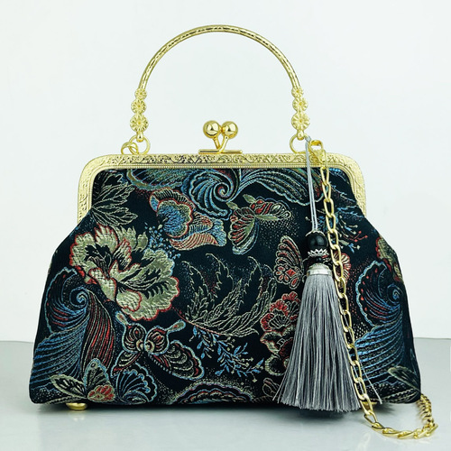 New Chinese style embroidery qipao bag handbag gift wrap and restoring ancient ways portable oblique satchel antique packets