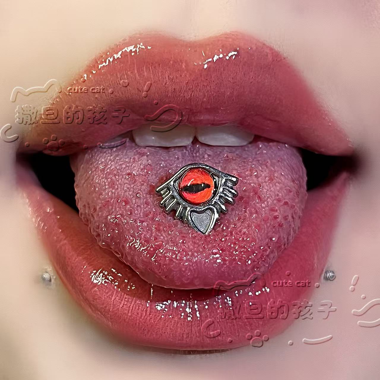 Silver pointed spike labret stud material detail