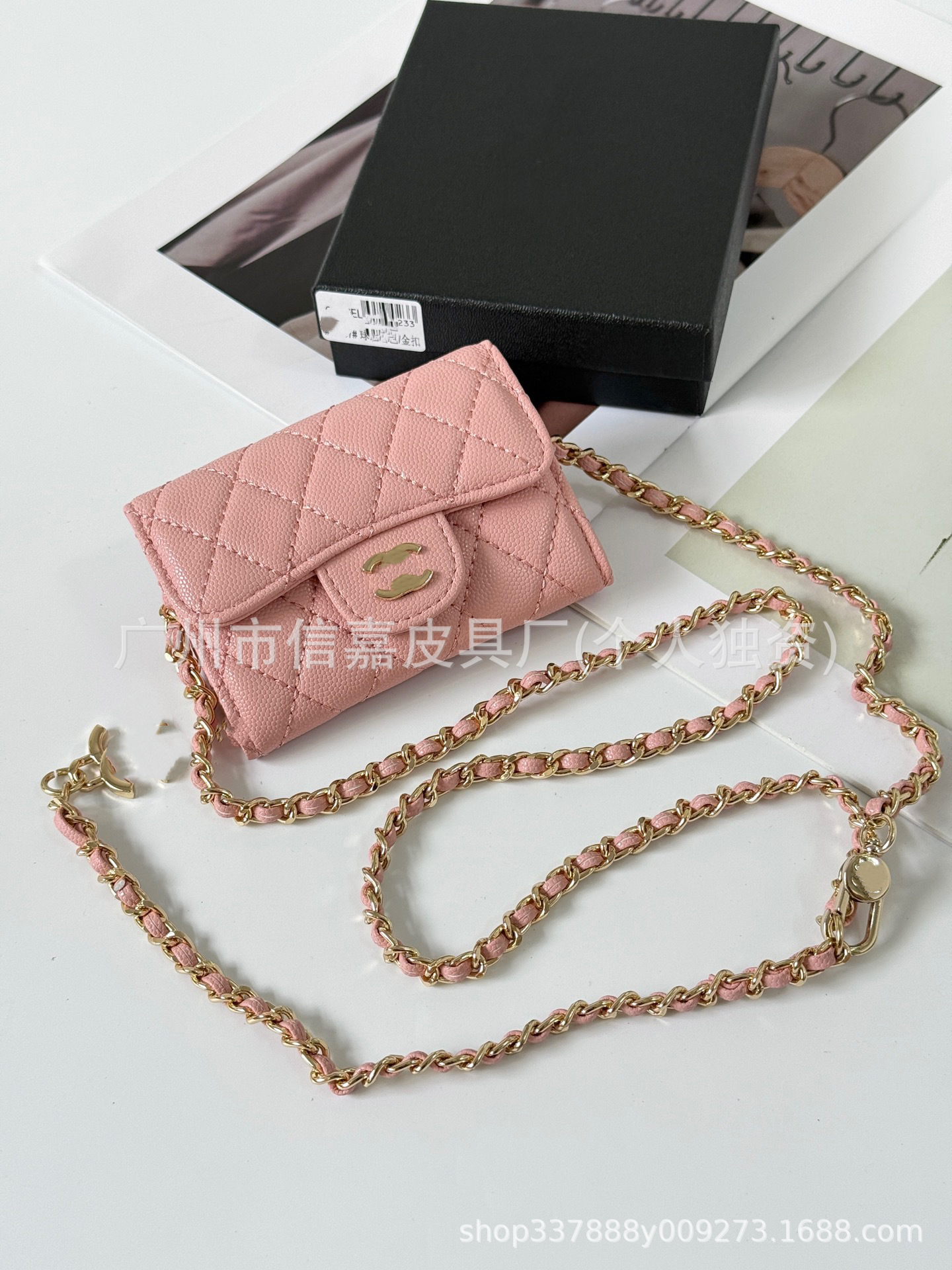 Pink caviar sauce
