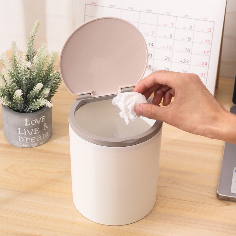Desktop Mini Trash Can for Home Office Living Room Coffee Table Bedside Plastic Small Creative Covered Garbage Paper Basket