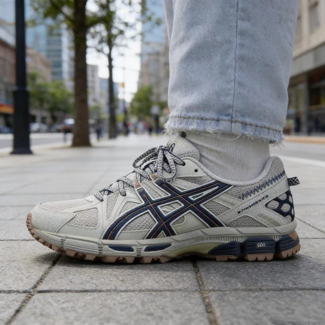 Four Seasons Comfortable Hiking Breathable Running Shoes Mesh Outdoor Men's and Women's Mountaineering Shock-Absorbing New Sesh Sports Shoes