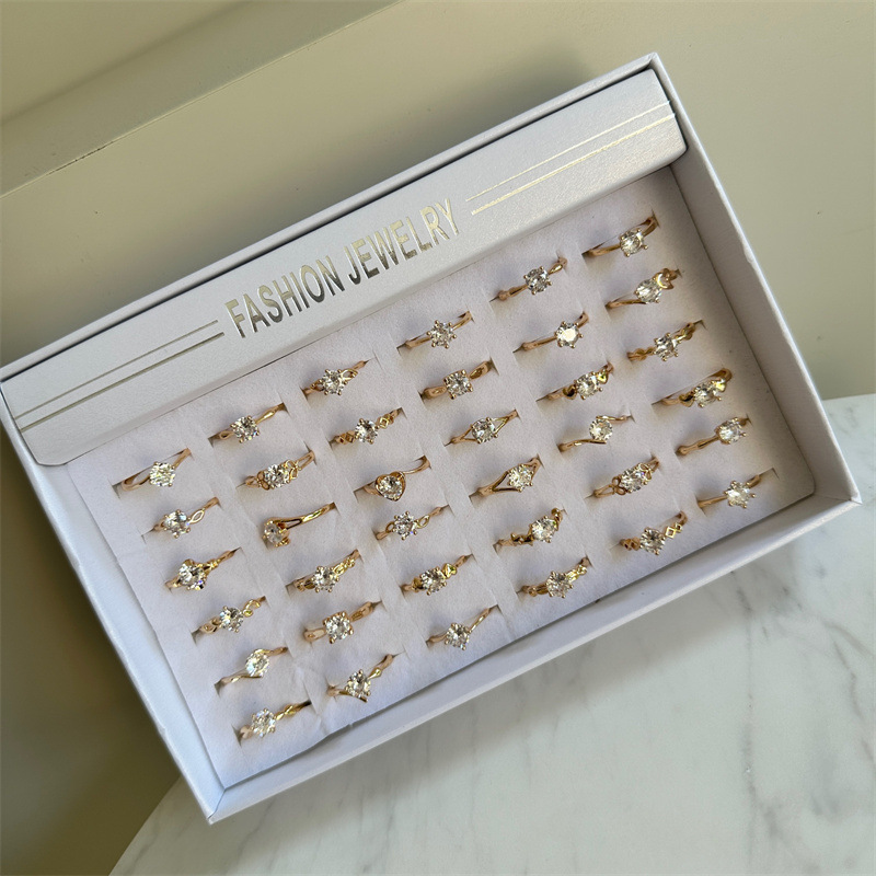 Classic Six-Claw Single Zircon Ring for Proposal and Engagement, Imitation Diamond Wedding Props Ring, Adjustable Ring