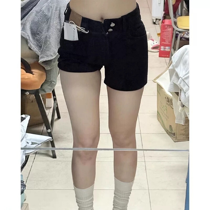 Black Denim Hot Shorts for Women, Summer High-Waisted Plus-Size Slimming Elastic Hip-Covering A-Line Shorts Black Denim Hot Shorts for Women, Summer High-Waisted Plus-Size Slimming Elastic Hip-Covering A-Line Shorts