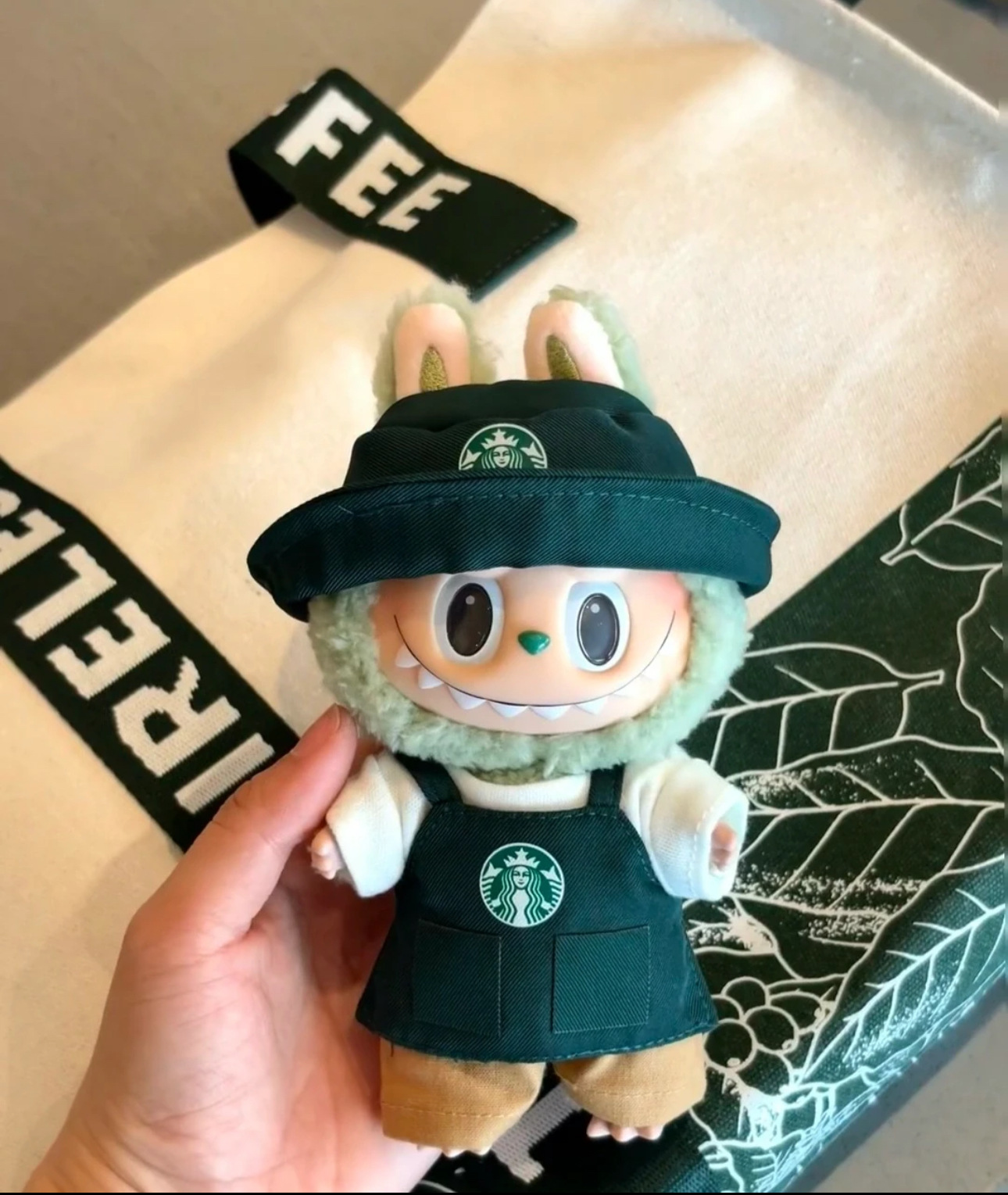ラブブ labubu ビニール コカ・コーラ ベビー服 第一世代、第二世代、第三世代 17cm 夏用 座り立ちオーバーオールスーツ