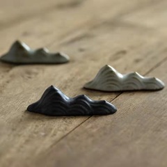 Da'an Tang Zen-Inspired Mountain-Shaped Ceramic Pen Holder, Miniature & Small Tea Pet Ornament, Coarse Pottery Pen and Chopstick Rest—Tea Set Accessory