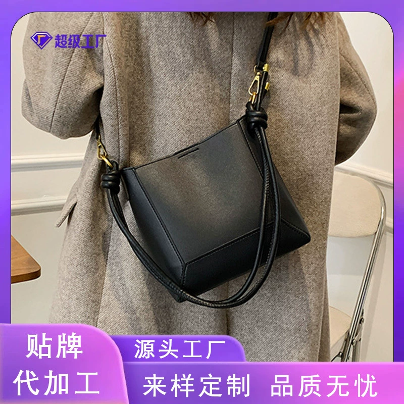 Сумка через плечо, сумка на плечо, сумка на ведро, взрывная, премиальная минималистская, материнская ретро-сумка, нишевая большая емкость, женская сумка