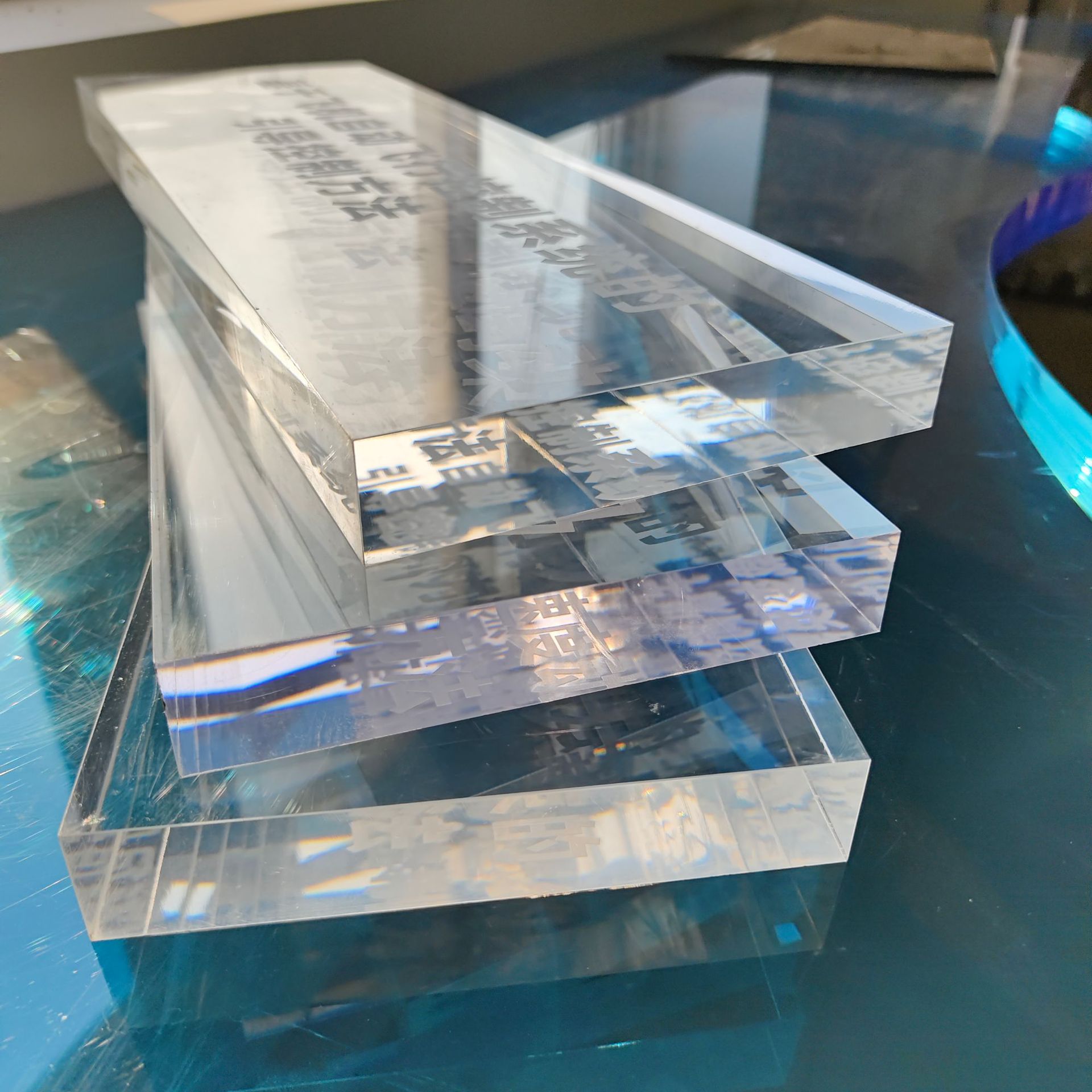 亚克力板厚板有机玻璃透明板材彩色板PMMA厂家定制加工