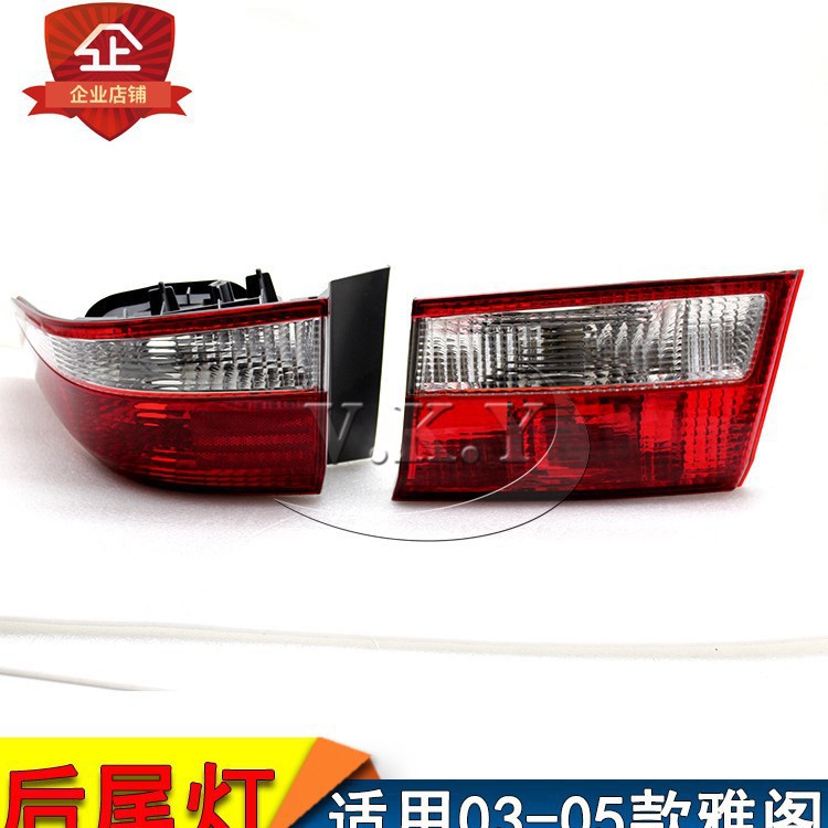 Nuevo modelo de año 03 04 05 siete generaciones de luces traseras delanteros traseros semieconjunto de luces de freno luces de dirección luces traseras anti-colisión