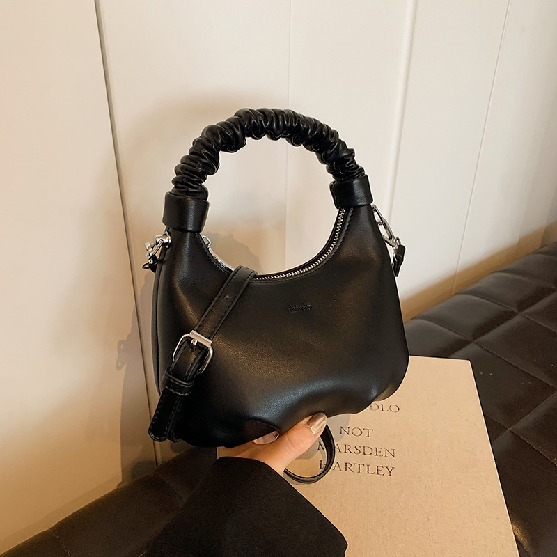 Texture Handheld Wrinkled Dumpling Bun Korean Version Ins Simple and Versatile Shoulder Bag 2024 Niche Design Crossbody_voghion.com