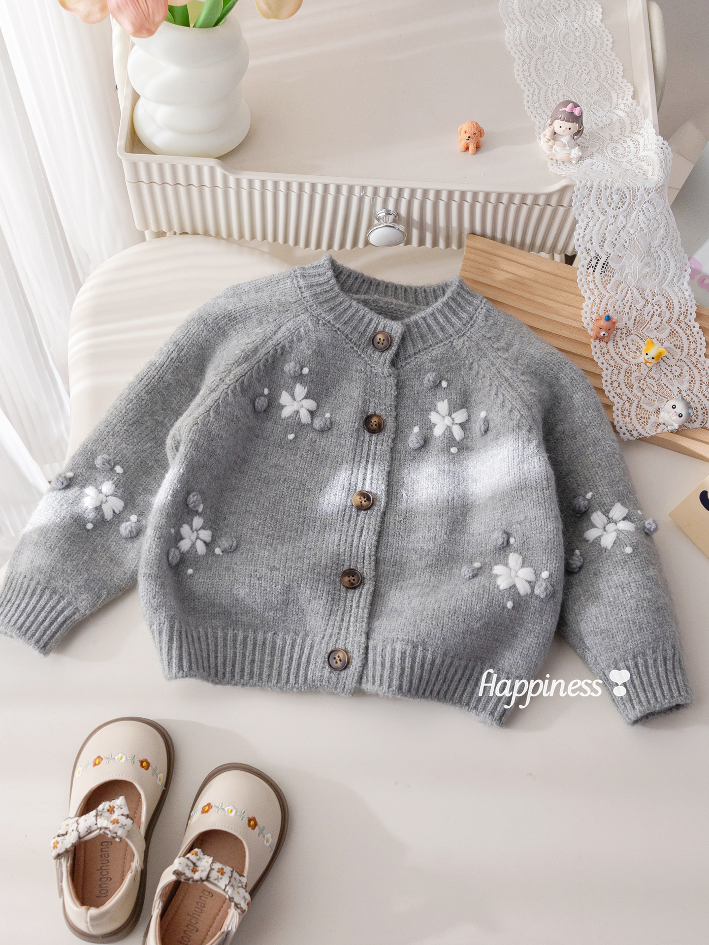 Demi-season sweater