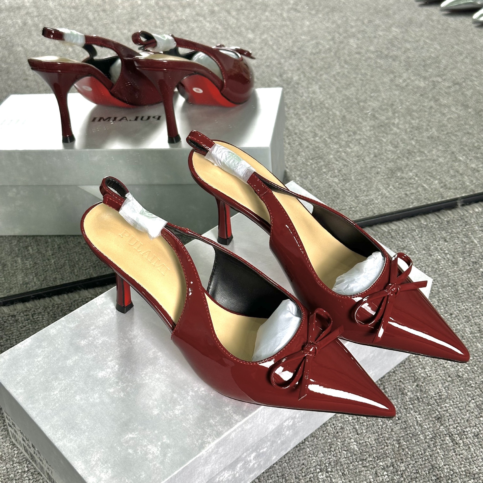 Widened High-Heeled Shoes, French Pointed Toe Bow Stiletto Heels, Red Soles, Sexy Hollow Back Toe Patent Leather Hollow Back Sandals for Women