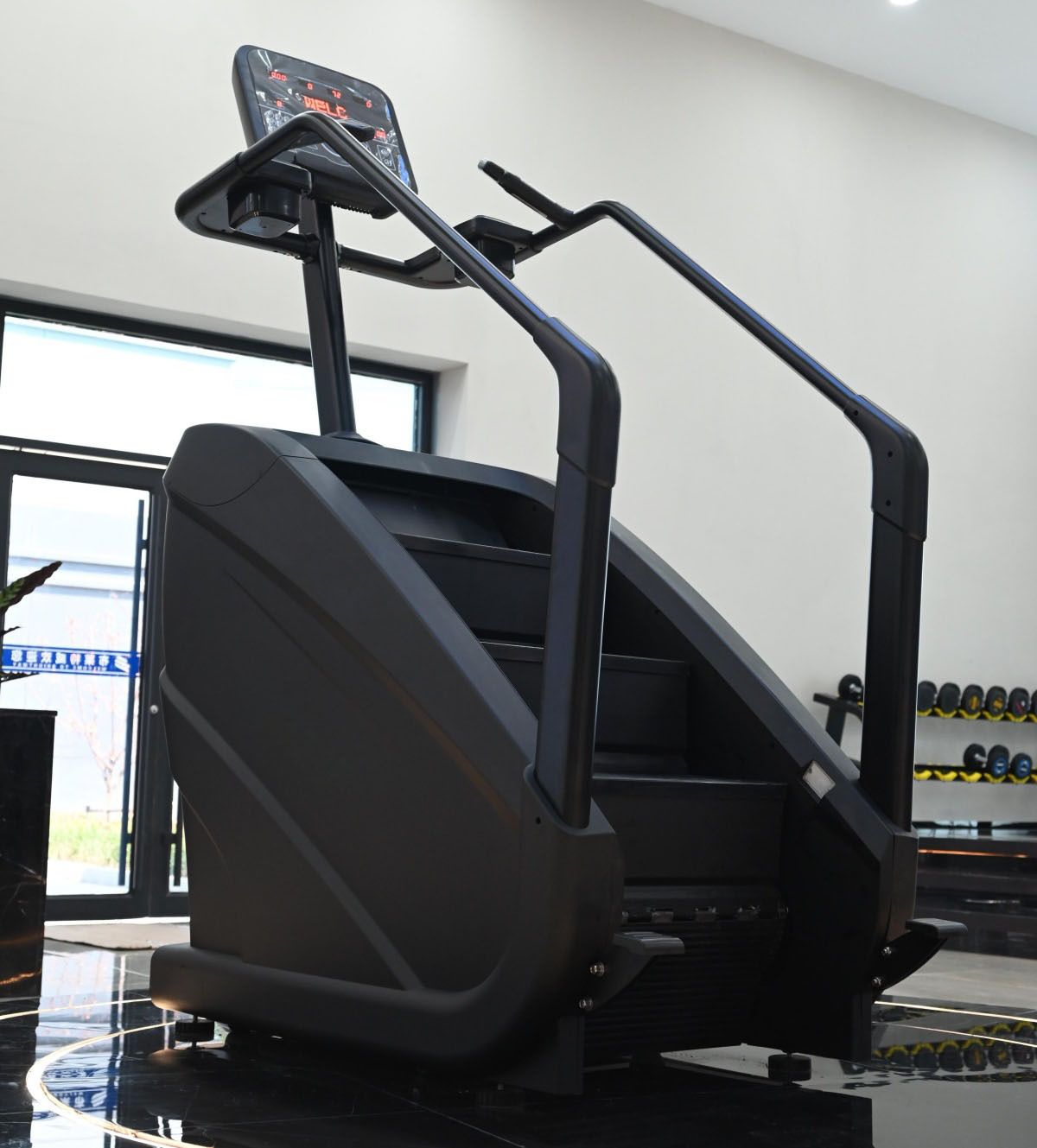 Máquinas elípticas verticales y horizontales para comercio exterior, máquinas de step aeróbico inteligentes para hoteles, bicicletas de spinning comerciales para gimnasios, bicicletas de fitness.