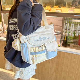 ��ϵ�ɐ�ײɫ������б���Ů���ЌW�����nͨ������ٴ���a����