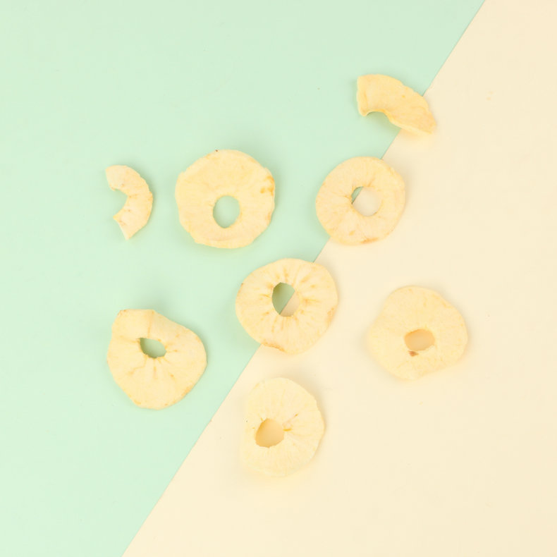 Bulk trendy snack FD flash-dried freeze-dried apples—oil-free, dehydrated, ready-to-eat fruit crisps—wholesale