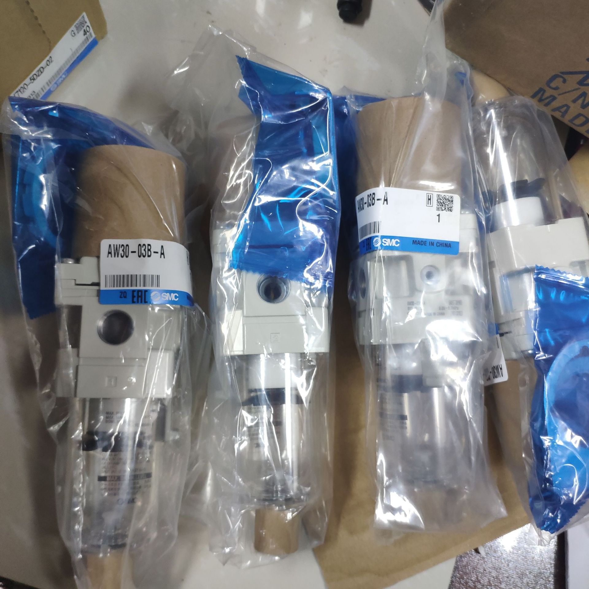 SMC原装正品AW10AW20AW30AW40AW50AW60 模块式过滤减压阀