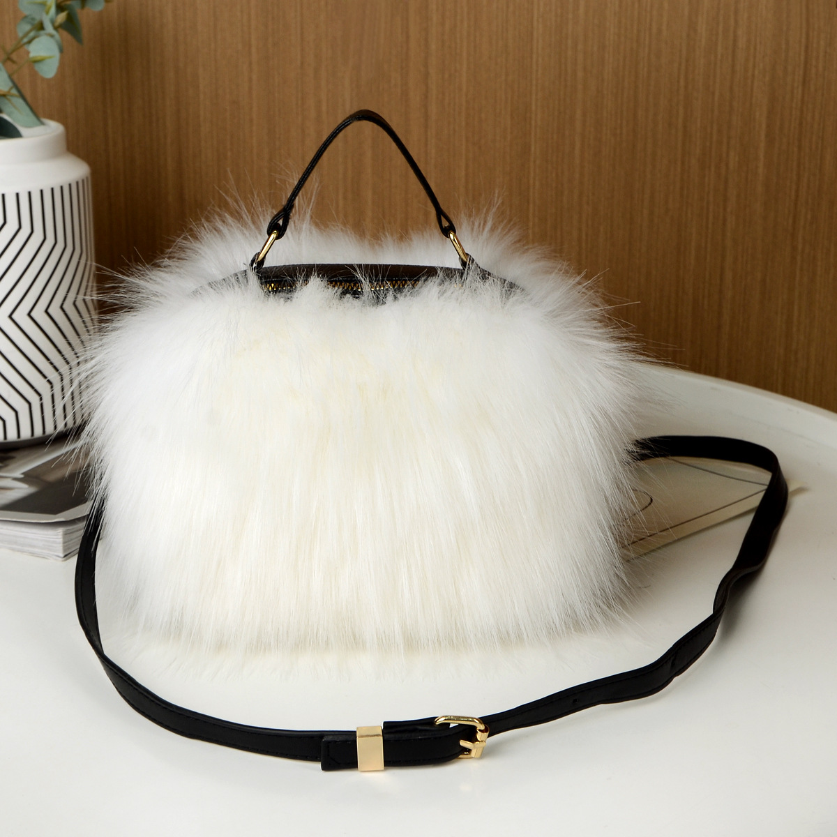 Nuova borsa a tracolla in pelliccia di procione da donna, a forma di cuscino, stile dolce e fresco y2k_voghion.com
