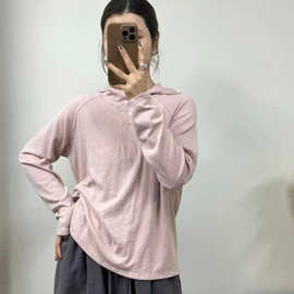 2026秋季款通勤百搭圆领针织衫女薄外搭轻薄软糯纯色连帽套头毛衣