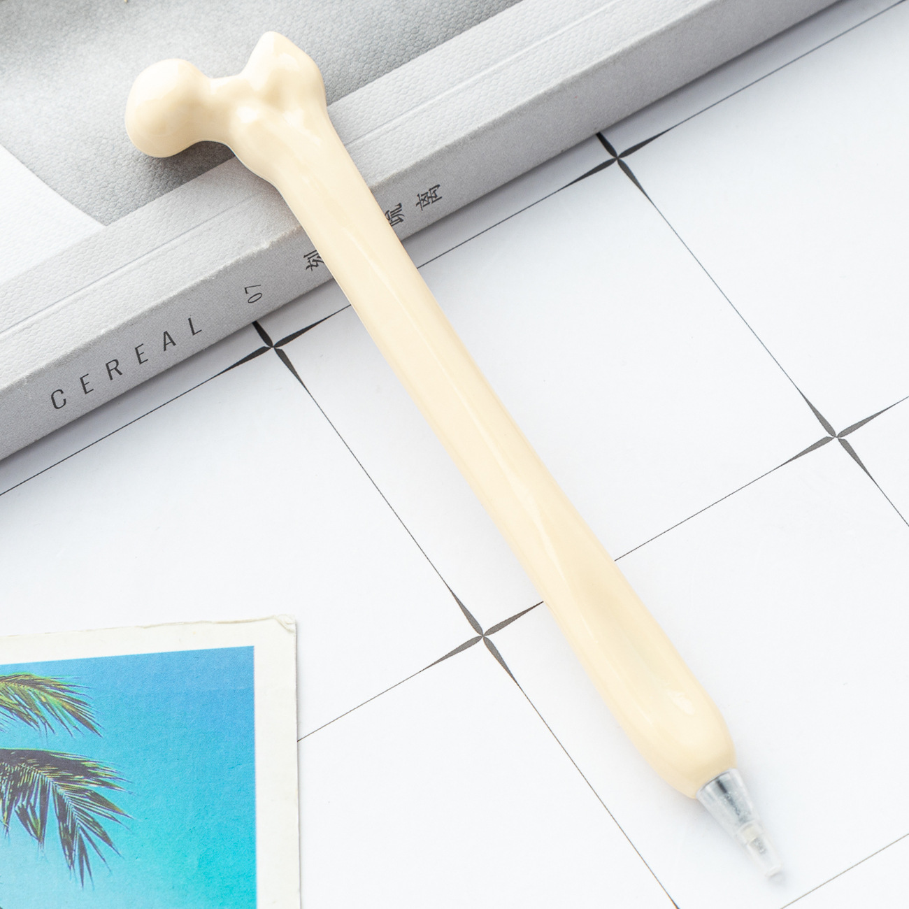 Nueva personalidad extraña hueso lápiz creativo nuevo esqueleto extraño estilo de lápiz de bola hueso simulación lápiz de plástico al por mayor