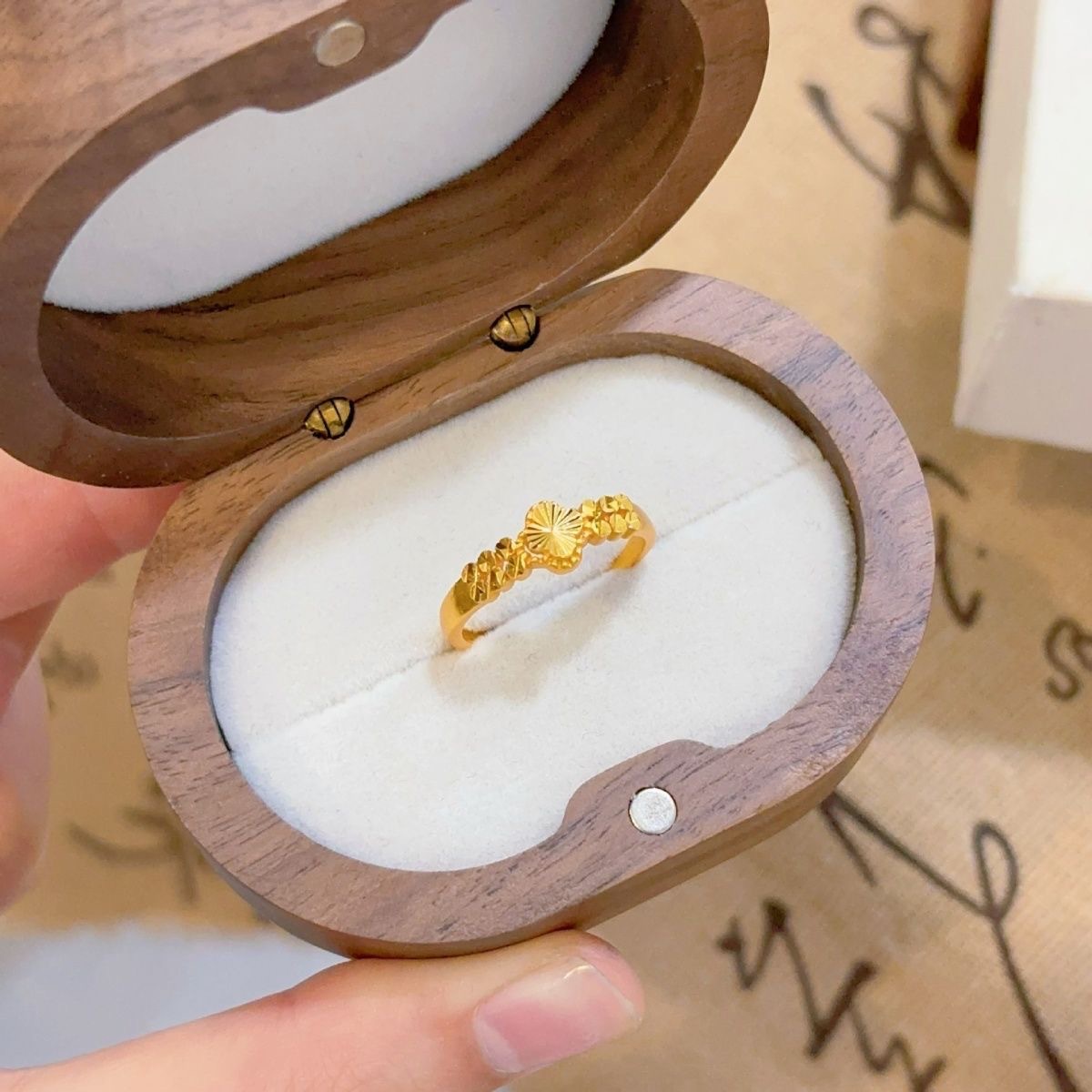 Glücksklee Ring Verstellbar Im Luxuriösen Design Für Damen_voghion.com