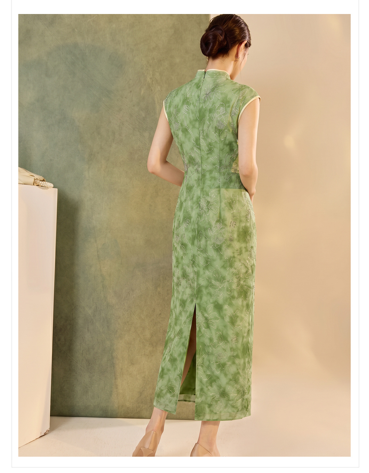 Đầm maxi cổ đứng sườn xám cách tân — Xanh lá cây nhạtcolor chi tiết 16