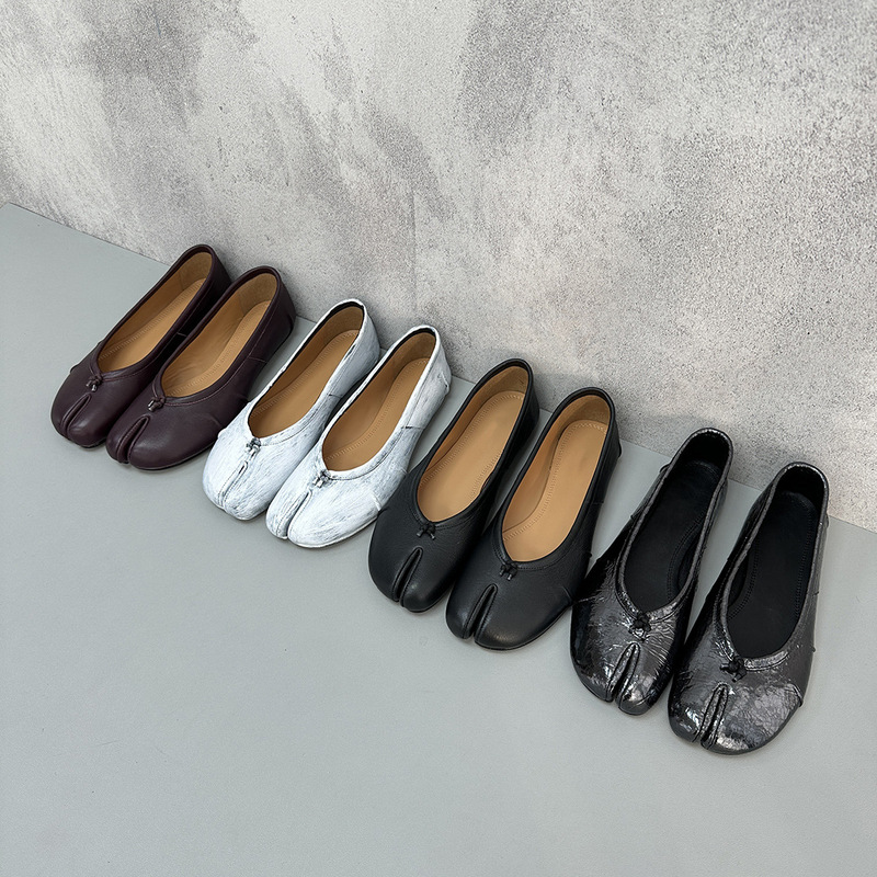 Spring and Summer 2025 New Arrival Pleated Ballet Fit-Toe Shoes Women's Tabi Pig's Trotter Soft Sheepskin Leather Shallow Mouth Flat Shoes