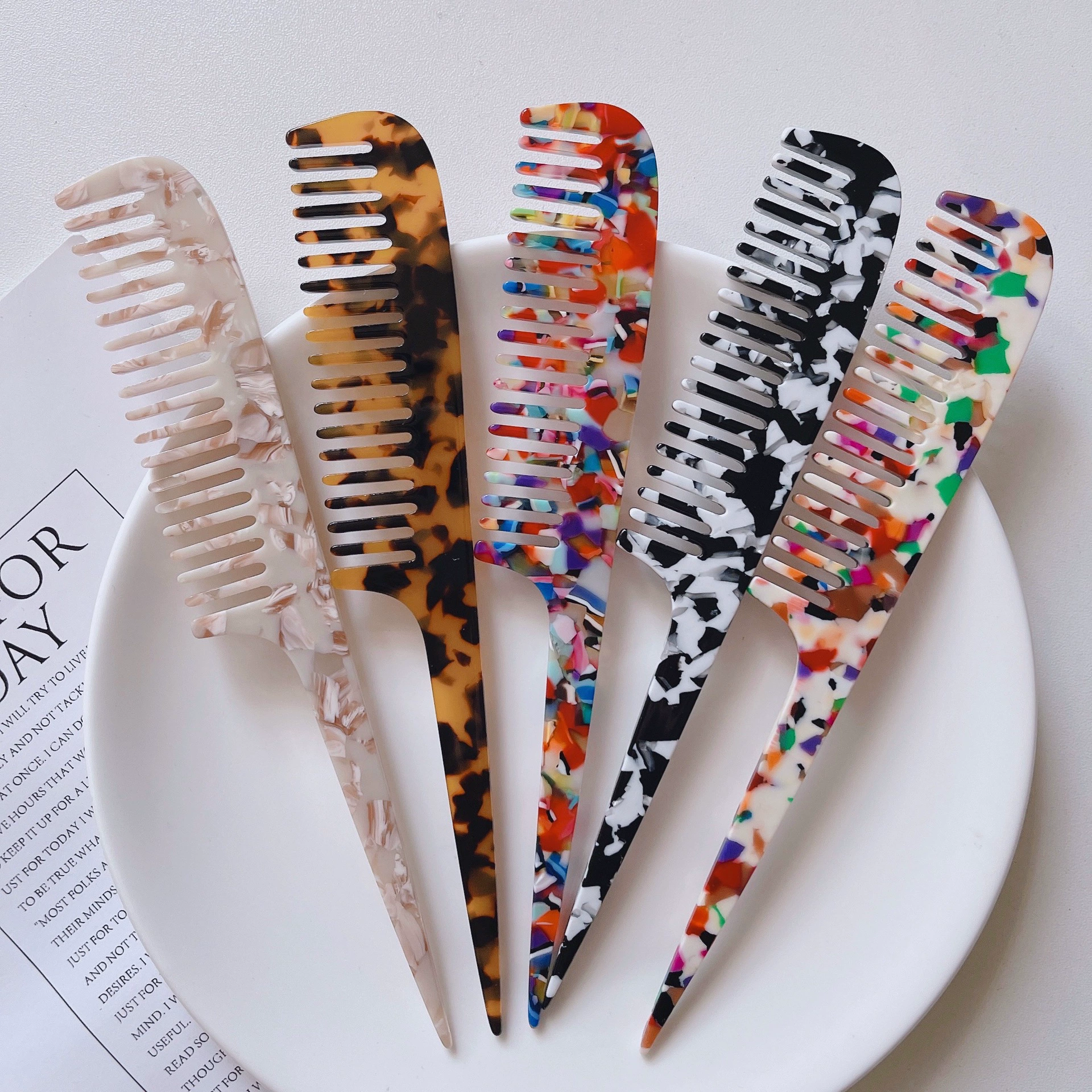 High -quality ~ South Korea's simplicity marble texture long -handle tail comb combs anti -static hair combing combed cross -border