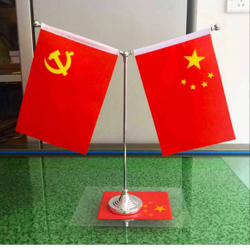 Плакетка/настольный флаг флага страны с золотой подставкой для переговоров на столе